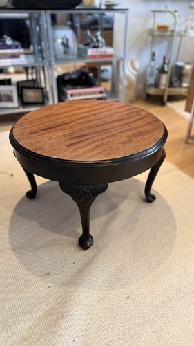 Round mahogany coffee table - round,